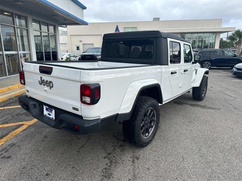 used 2023 Jeep Gladiator car, priced at $35,425