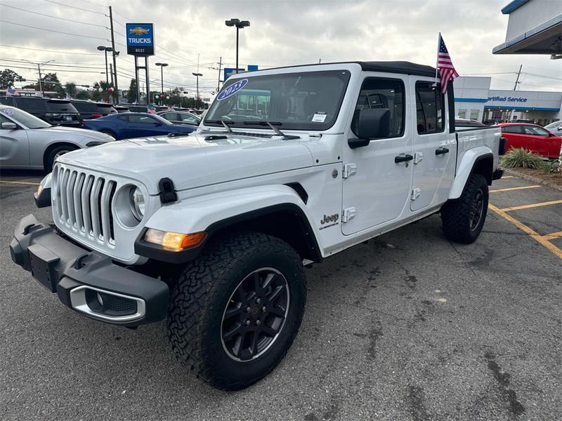 used 2023 Jeep Gladiator car, priced at $35,425