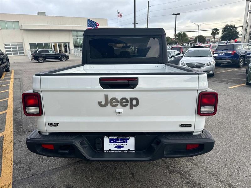 used 2023 Jeep Gladiator car, priced at $35,425