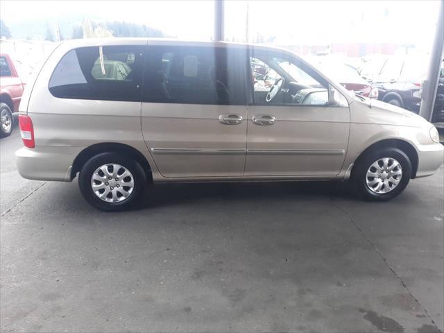 used 2005 Kia Sedona car, priced at $3,999