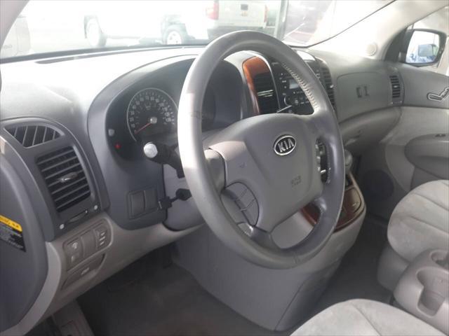 used 2006 Kia Sedona car, priced at $3,650