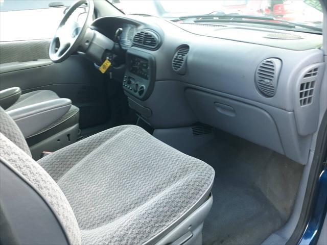 used 2000 Dodge Grand Caravan car, priced at $3,495