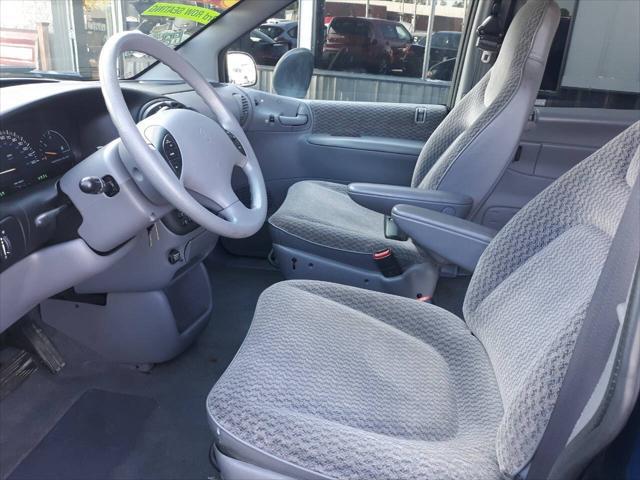 used 2000 Dodge Grand Caravan car, priced at $3,495