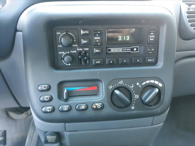 used 2000 Dodge Grand Caravan car, priced at $3,495