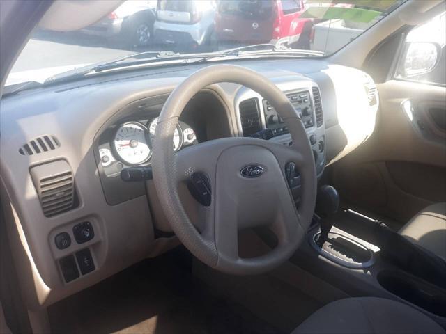 used 2005 Ford Escape car, priced at $3,850