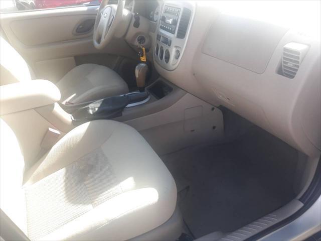 used 2005 Ford Escape car, priced at $3,850