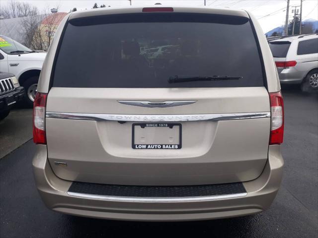used 2014 Chrysler Town & Country car, priced at $7,495