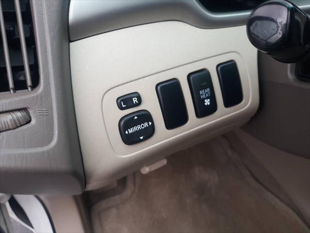 used 2005 Toyota Highlander car, priced at $5,995