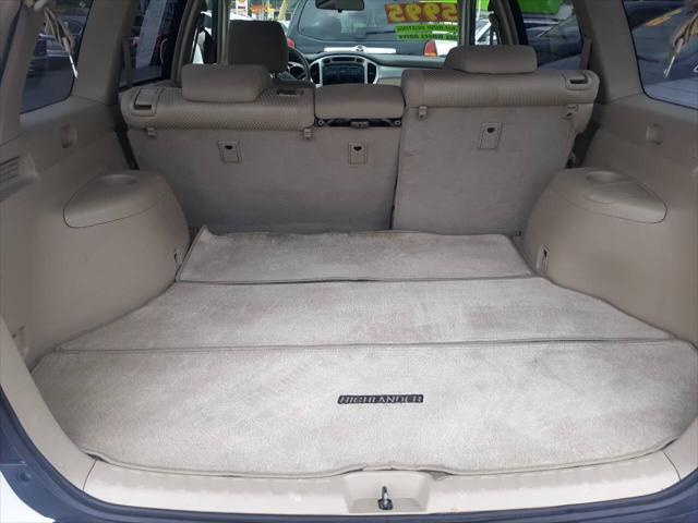 used 2005 Toyota Highlander car, priced at $5,995