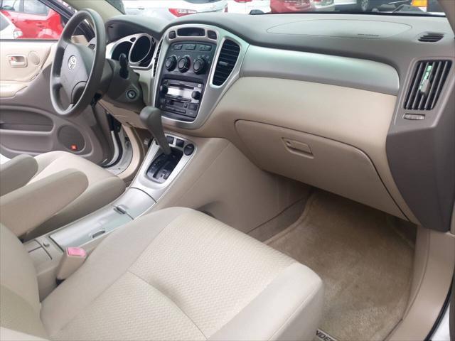 used 2005 Toyota Highlander car, priced at $5,995