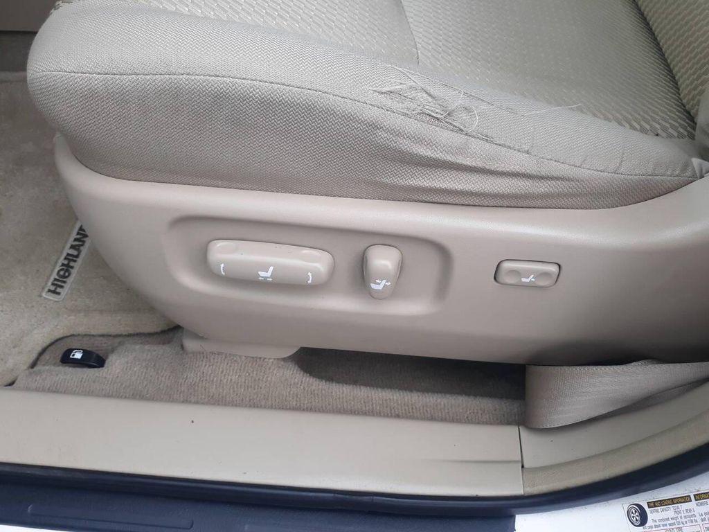 used 2005 Toyota Highlander car, priced at $5,995