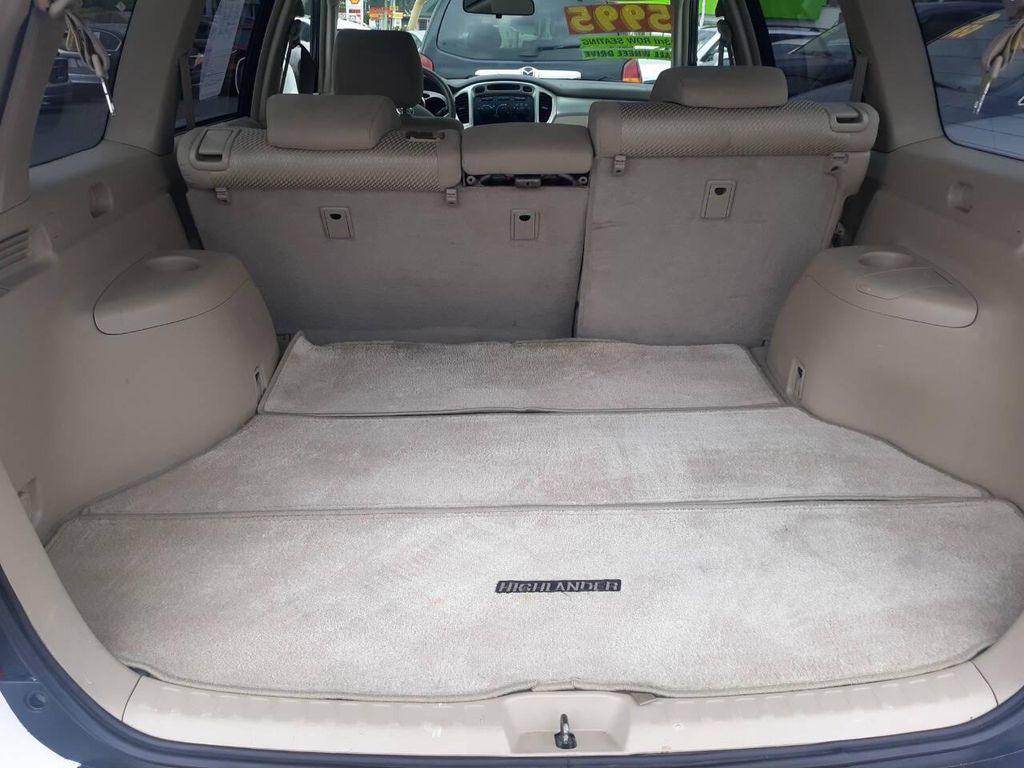 used 2005 Toyota Highlander car, priced at $5,995