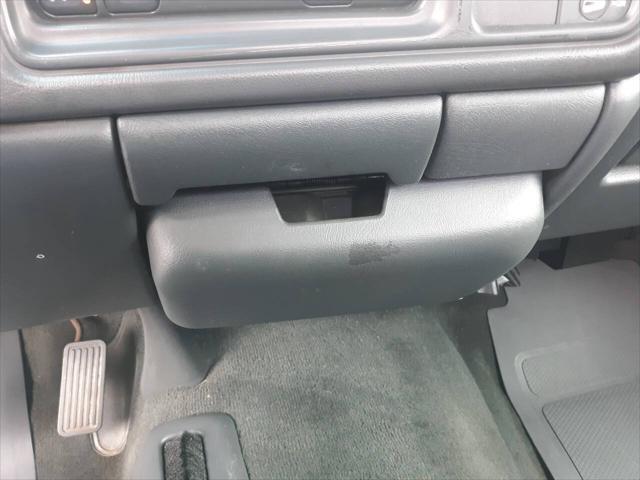 used 2000 Chevrolet Silverado 1500 car, priced at $5,995
