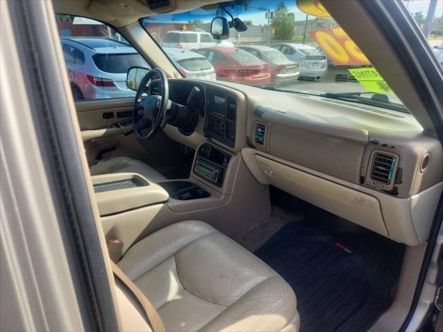 used 2005 Chevrolet Suburban car, priced at $4,650