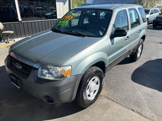 used 2005 Ford Escape car, priced at $3,995