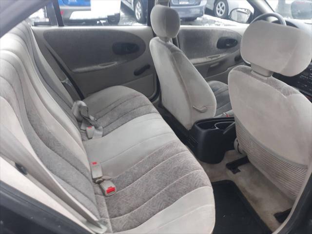 used 1996 Saturn SL car, priced at $2,495