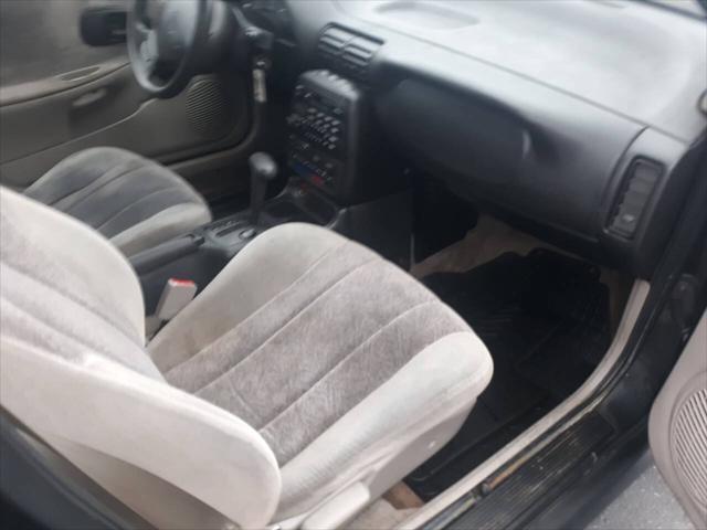 used 1996 Saturn SL car, priced at $2,495