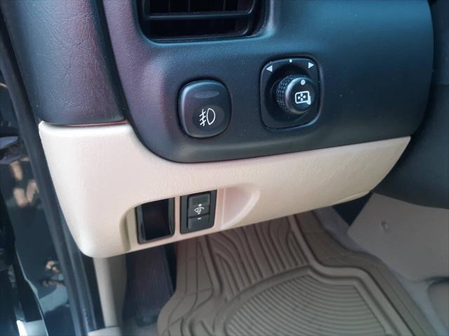 used 2004 Mazda Tribute car, priced at $3,250