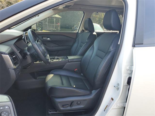 used 2023 Nissan Rogue car, priced at $24,632