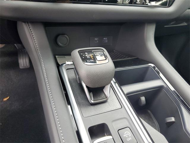 new 2025 Nissan Pathfinder car, priced at $40,328
