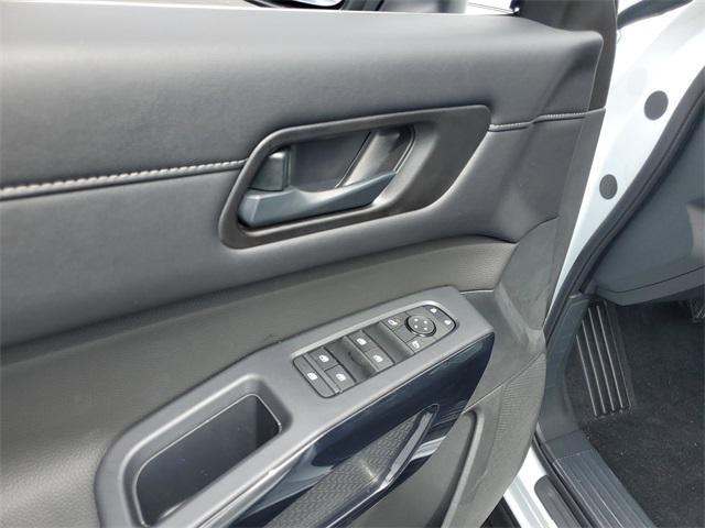 new 2025 Nissan Pathfinder car, priced at $40,328