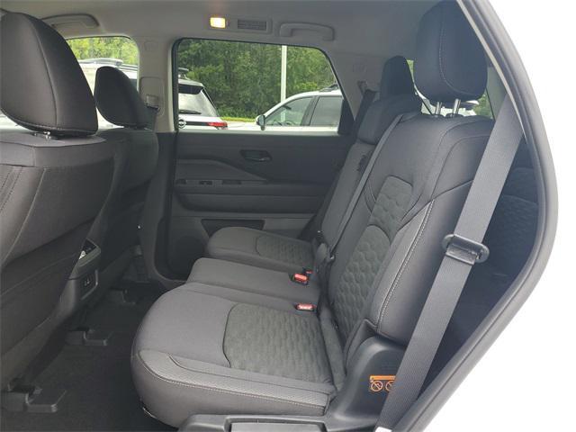 new 2025 Nissan Pathfinder car, priced at $40,328