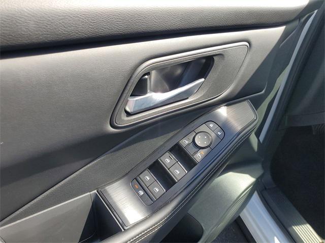 used 2024 Nissan Rogue car, priced at $24,832