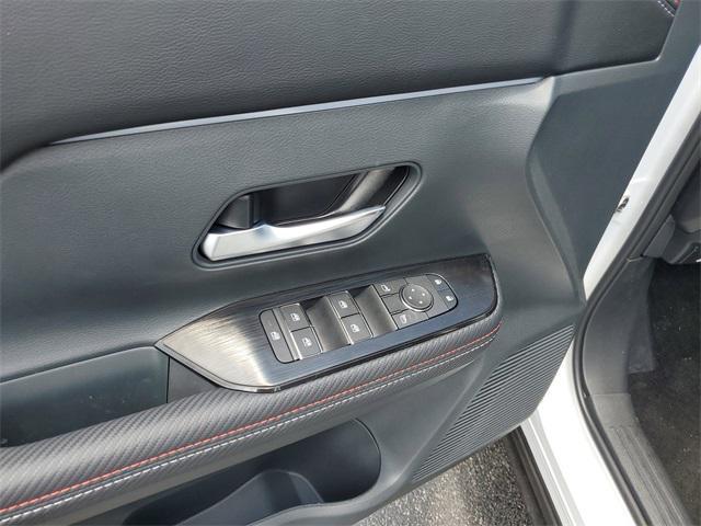 new 2025 Nissan Kicks car, priced at $28,279