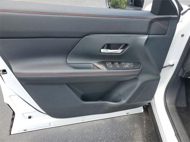 new 2025 Nissan Kicks car, priced at $28,279