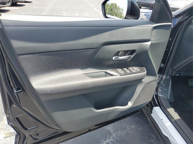 new 2025 Nissan Kicks car, priced at $26,064