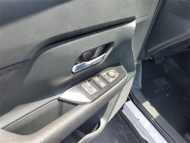 new 2025 Nissan Kicks car, priced at $26,064