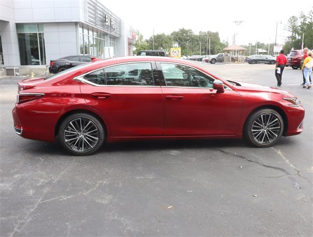 used 2023 Lexus ES 300h car, priced at $38,975