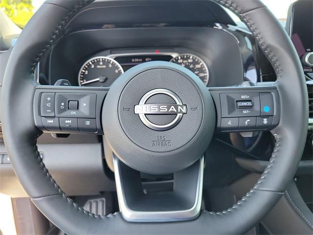 new 2025 Nissan Pathfinder car, priced at $43,275