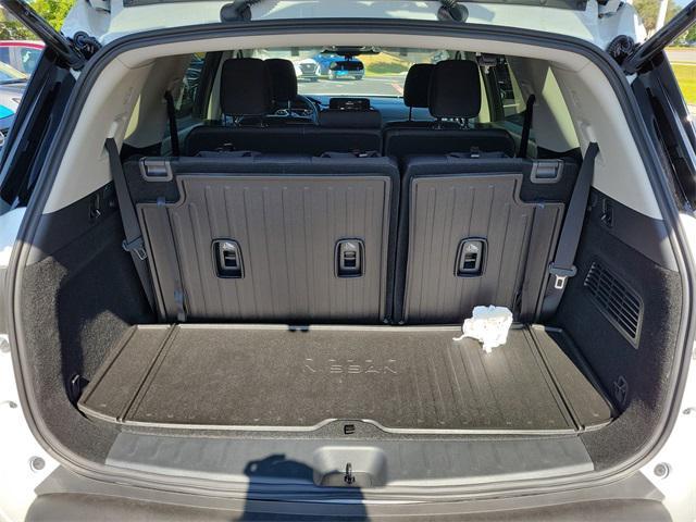 new 2025 Nissan Pathfinder car, priced at $43,275