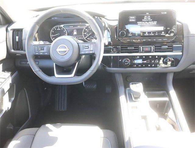 new 2025 Nissan Pathfinder car, priced at $42,860