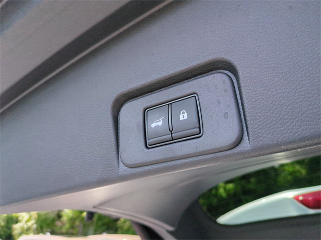 used 2022 Nissan Rogue car, priced at $30,962