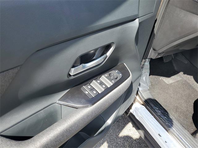 new 2025 Nissan Kicks car, priced at $26,166