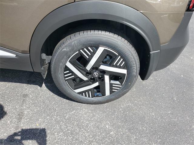 new 2025 Nissan Kicks car, priced at $26,166