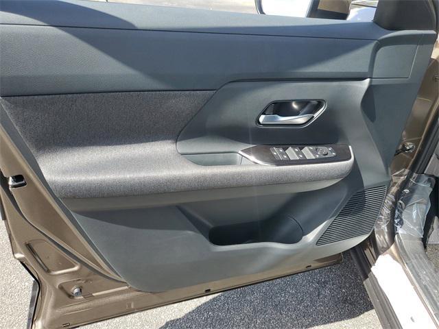 new 2025 Nissan Kicks car, priced at $26,166