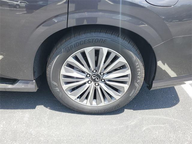 used 2025 INFINITI QX80 car, priced at $77,365