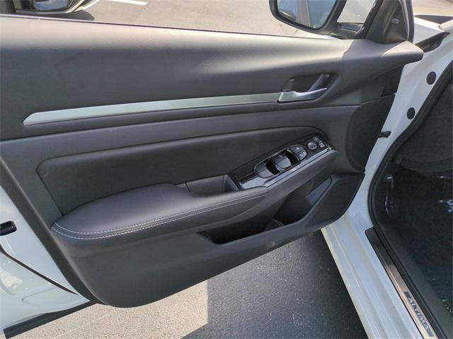 new 2025 Nissan Altima car, priced at $33,601