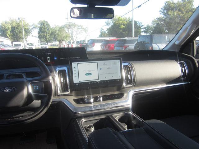 new 2025 Ford Expedition car, priced at $79,118