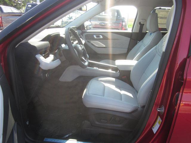 new 2025 Ford Explorer car, priced at $60,588