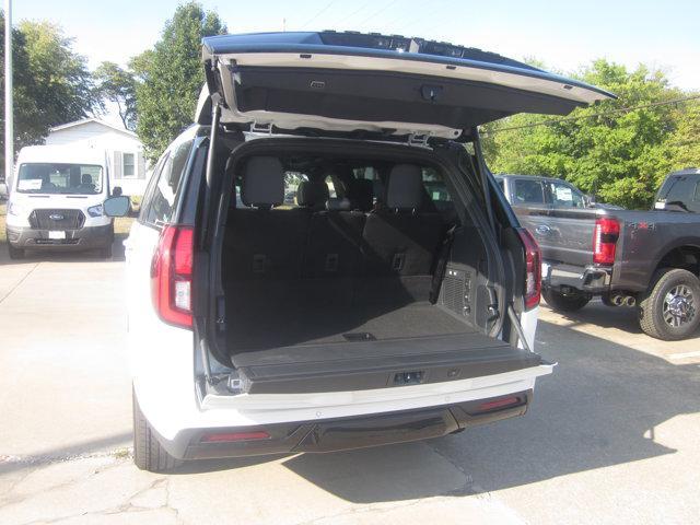 new 2025 Ford Expedition car, priced at $82,360