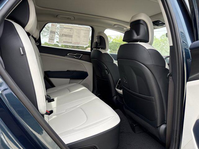 new 2025 Kia Sorento car, priced at $45,625