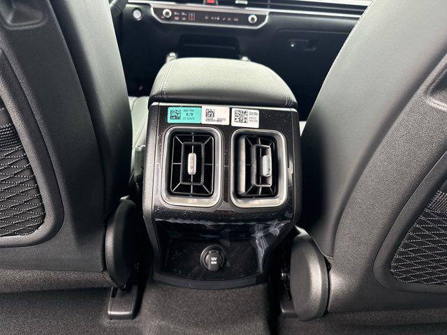 new 2025 Kia Sorento Hybrid car, priced at $44,100