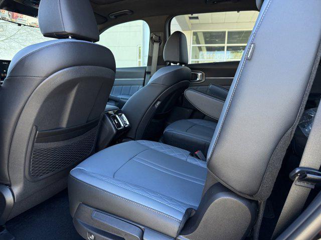 new 2025 Kia Sorento Hybrid car, priced at $48,785