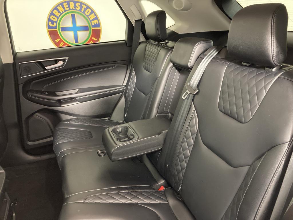used 2024 Ford Edge car, priced at $27,500