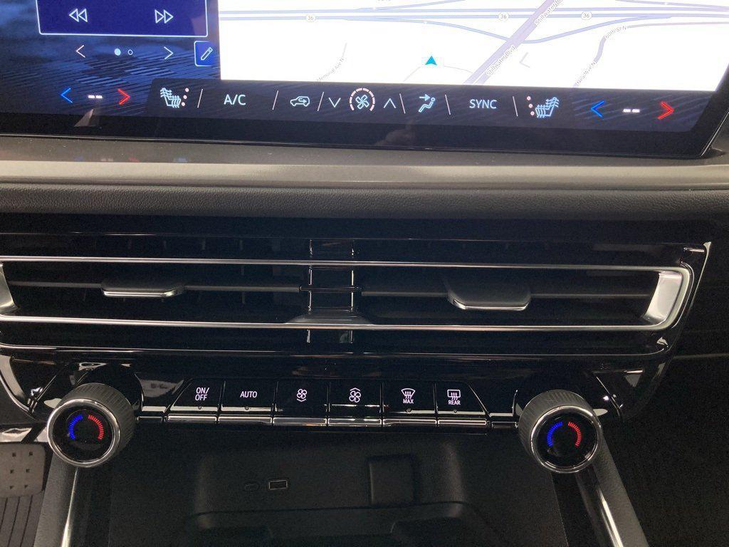 new 2026 Chevrolet Traverse car, priced at $46,740