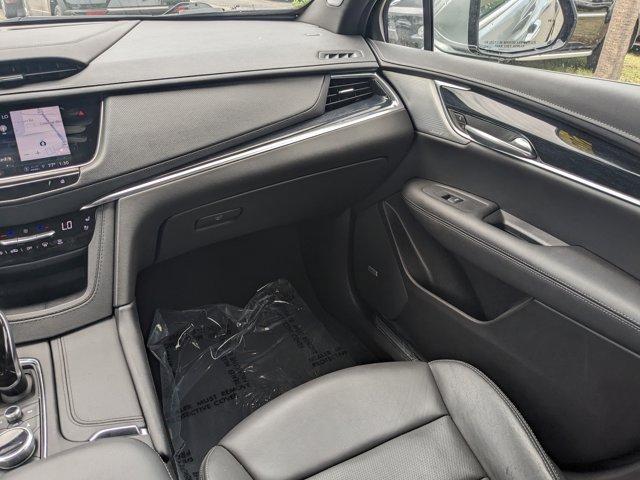 used 2024 Cadillac XT5 car, priced at $38,941